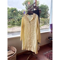 lace design long shirt ⚪️