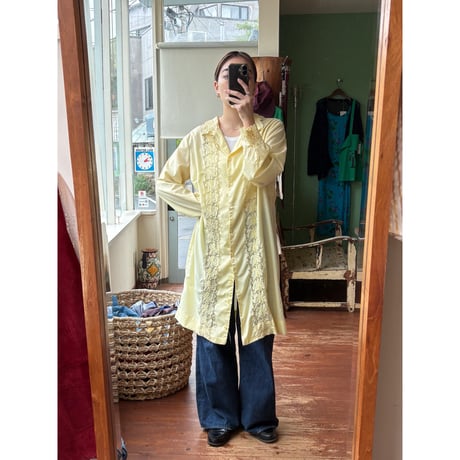 lace design long shirt ⚪️