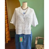 60s-70s white floral lace over blouse