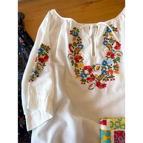 floral embroidery tunic