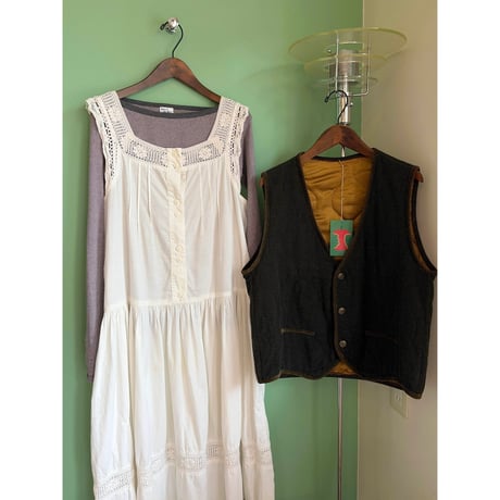 lace design sleeveless dress