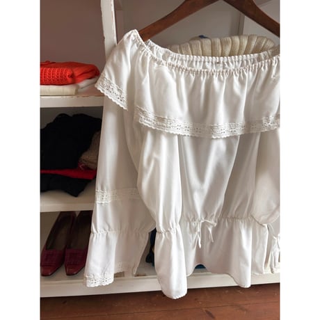 design collar blouse