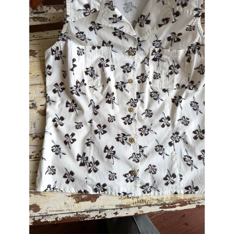 made in Italy floral sleeve less shirt