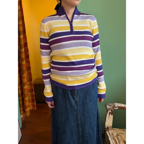 zip up border sweater