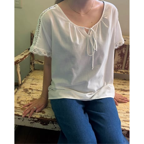 lace design blouse