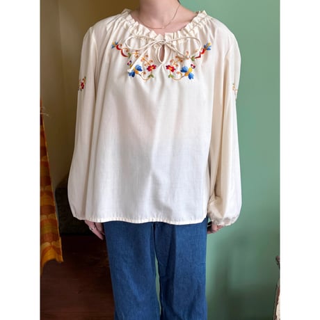 embroidery blouse