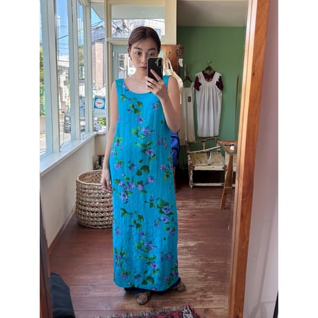 sleeveless long dress