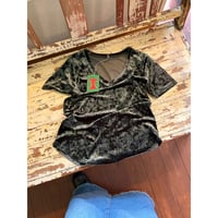 velours v neck tee