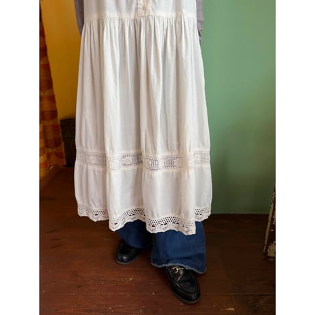 lace design sleeveless dress