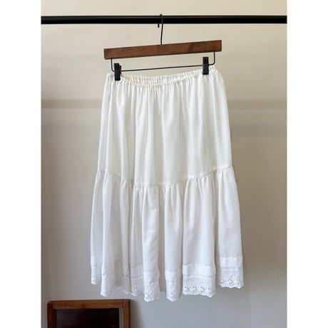 design midi skirt