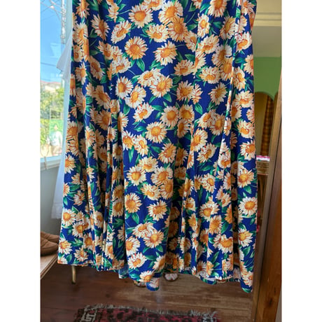 made in California sunflower design midi dress ⚪️