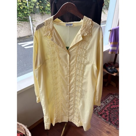 lace design long shirt ⚪️