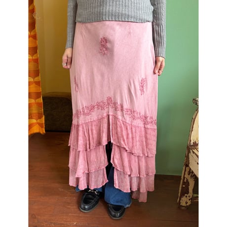 embroidery  design long skirt