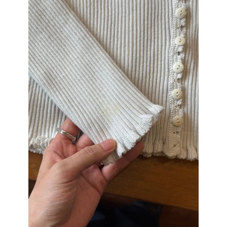 frill design knit tops
