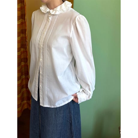 frill design blouse