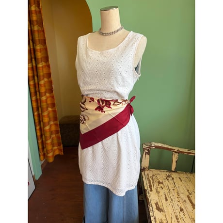 sleeve less cutwork lace dress