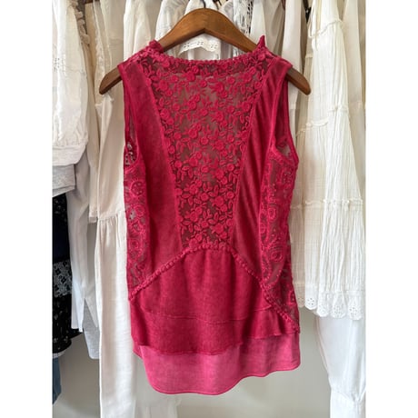 all lace sleeveless tops