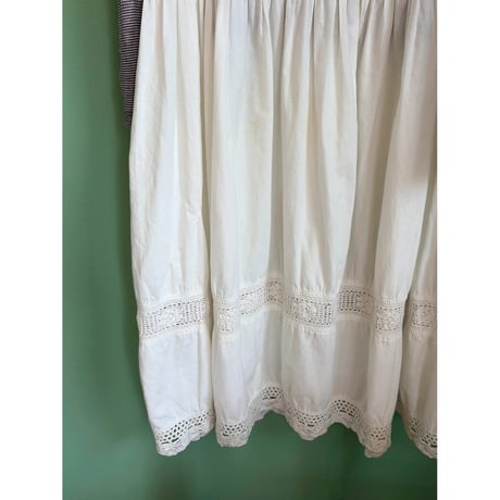 lace design sleeveless dress