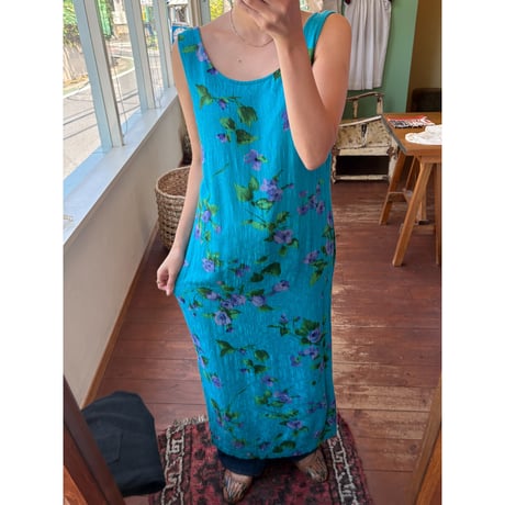 sleeveless long dress