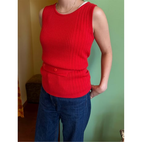 sleeveless knit tops with belt