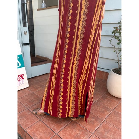 sleeveless dress