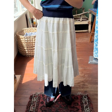 design midi skirt