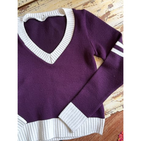 v neck line sweater