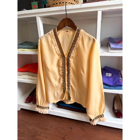 frill design blouse
