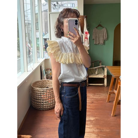 dead stock frill blouse