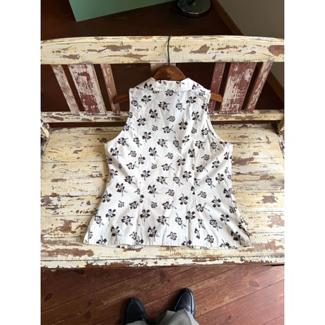 made in Italy floral sleeve less shirt