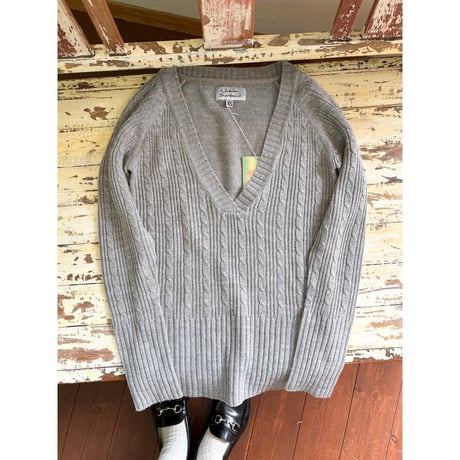 gray cable v neck sweater