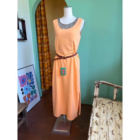 sleeve less dress