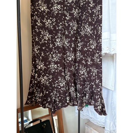 floral frill skirt ⚪️