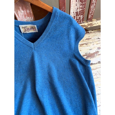 knit vest