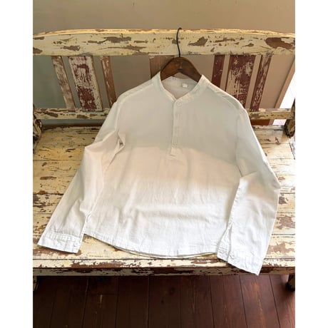 design shirt  ⚪️