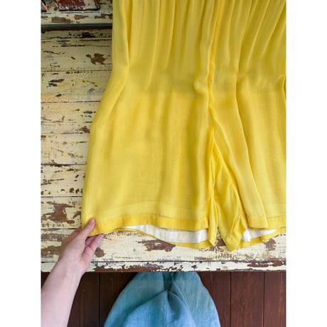 yellow shorts