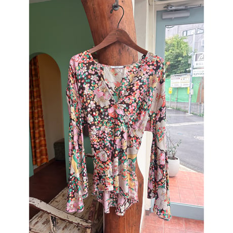 floral design blouse