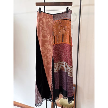 velours design long skirt