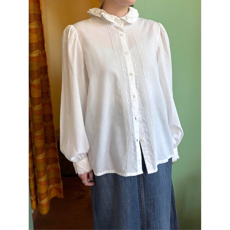 frill design blouse
