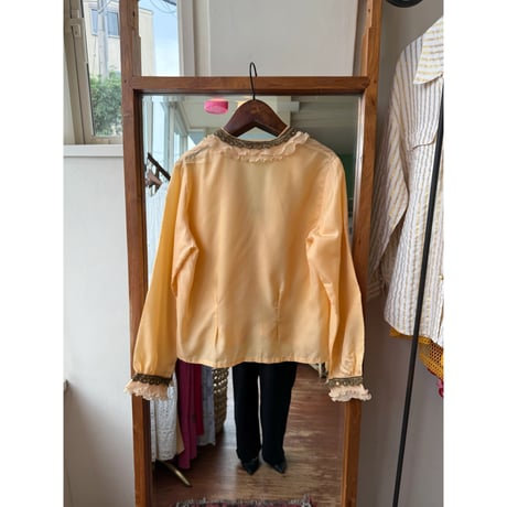 frill design blouse