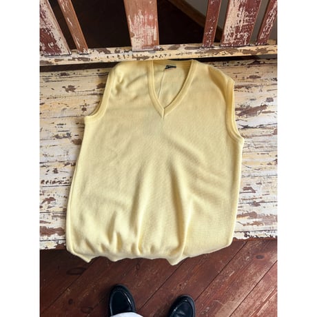 made in Italy lemon yellow knit vest