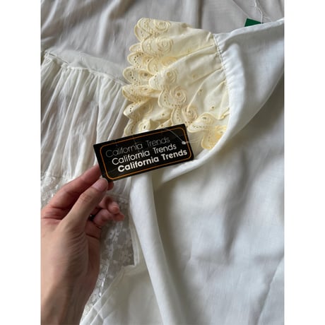 dead stock frill blouse