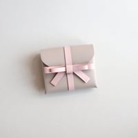 [sou series]  リボン ショートウォレット グレージュxピンク/ ribbon short wallet #greige x pink