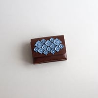 [花圃] フラワー ミニウォレット ブラウンxグレイブルー / [flower garden] flower mini wallet #grayblue x brown x grayblue