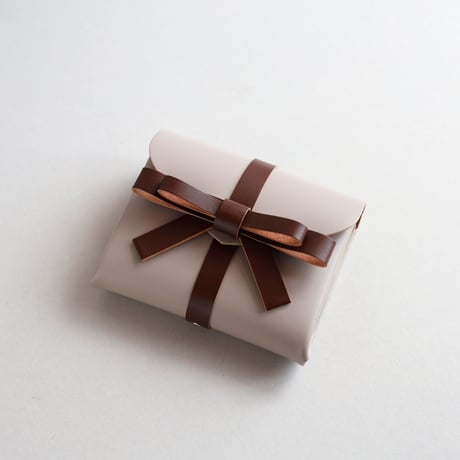 [sou series]  リボン ショートウォレット グレージュxブラウン/ ribbon short wallet #greige x brown