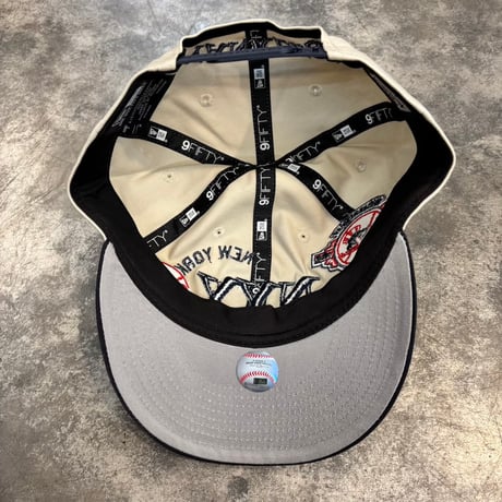 USA買付　NEW ERA 9FIFTY RETRO CROWN NEW YORK YANKEES COOPERSTOWN MULTI LOGO CREAM / NAVY　NEWERA-118