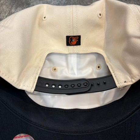 USA買付 BALTIMORE ORIOLES ’47 PAYSON CAPTAIN SNAPBACK CAP – NATURAL / BLACK　US-87
