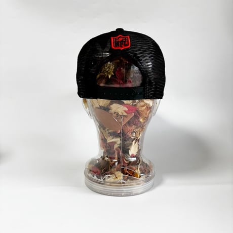 USA買付　NEW ERA NFL Tampa Bay Buccaneers 9FORTY A-Frame Rope Trucker Cap – Cream/Black　NEWERA-95