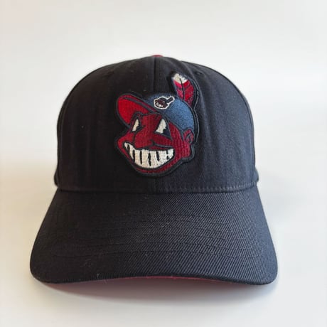 USA買付　VINTAGE MLB CLEVELAND INDIANS CHIEF WAHOO FITTED CAP – D NAVY　GV-31