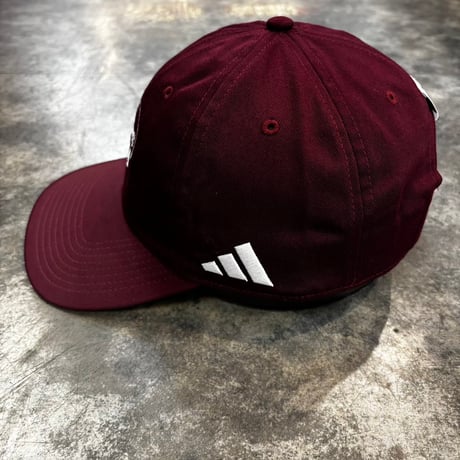 USA買付 TEXAS A&M AGGIES ADIDAS SEASONAL HALF FONT ADJUSTABLE CAP – MAROON　US-91